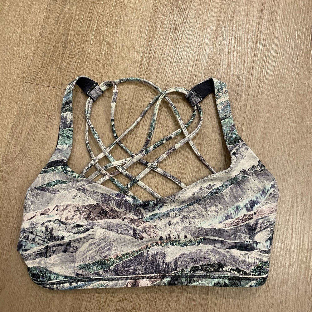 Lululemon free to be wild sports bra